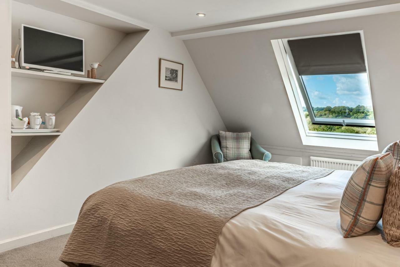 Lorne House 4* Box (Wiltshire)